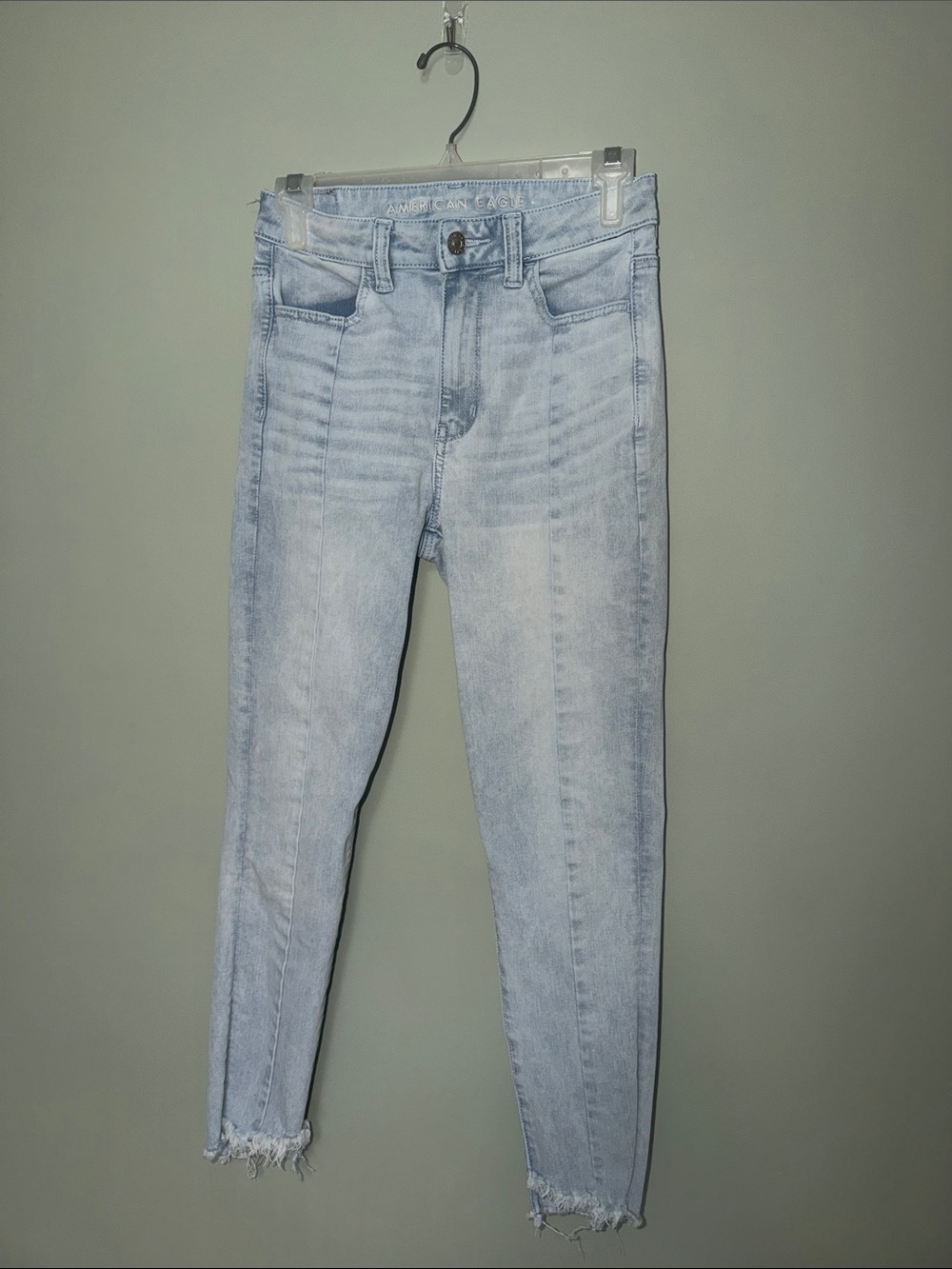 American Eagle Highest Rise Jegging Crop Jeans Size 4 Regular Light Wash Raw Hem